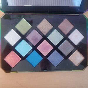 Fenty Beauty Galaxy Pallette